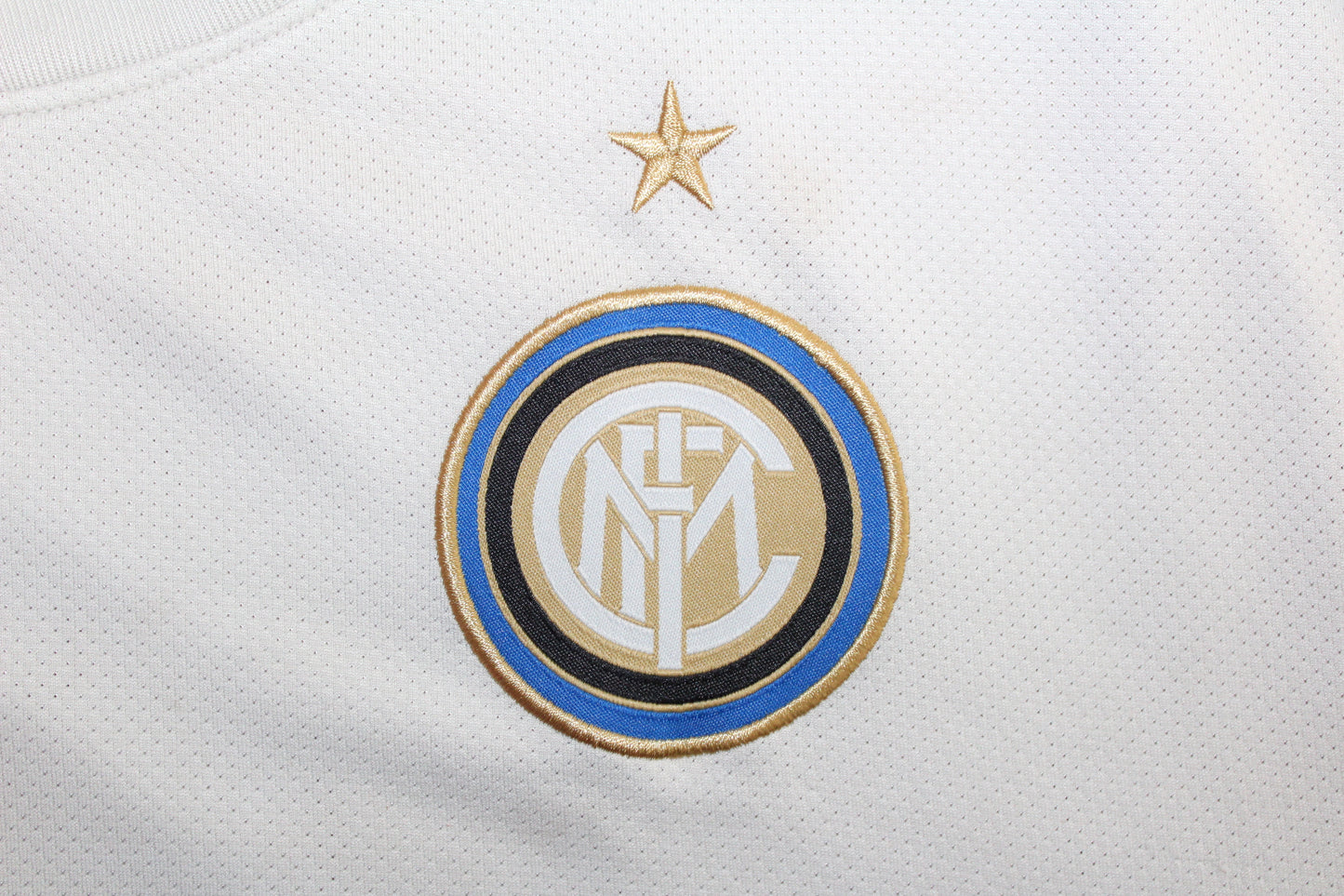 INTER MILAN 2010-11 AWAY "DRAGON" FOOTBALL SHIRT XL