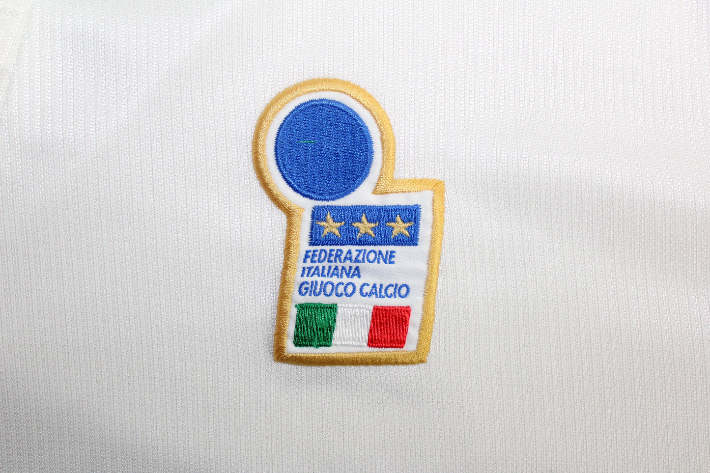 ITALY 1997-98 VINTAGE NIKE AWAY FOOTBALL SHIRT MEDIUM