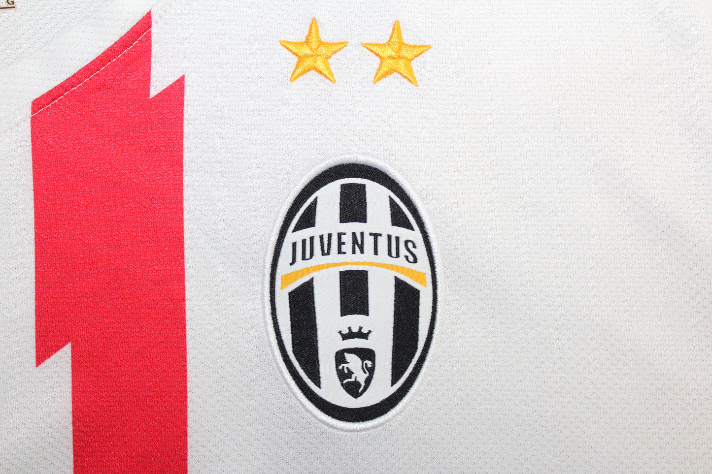 JUVENTUS 2010-2011 NIKE AWAY FOOTBALL SHIRT LARGE