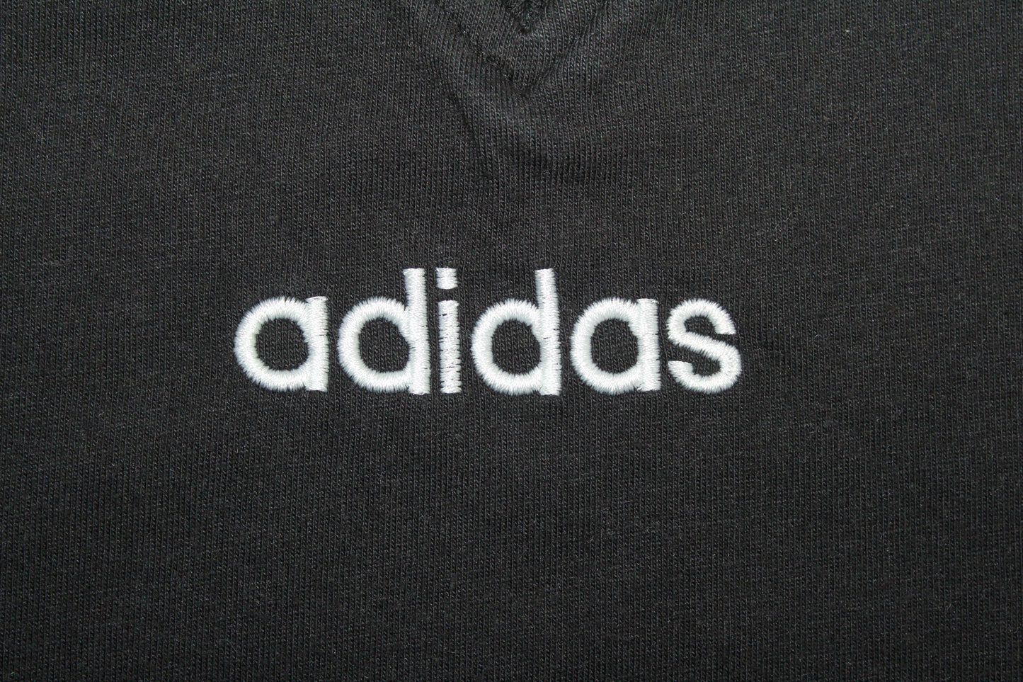 ADIDAS 90'S VINTAGE T-SHIRT LARGE